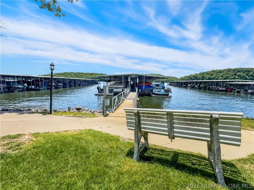 Turnkey luxury and breathtaking lakefront views await in this - photo 47