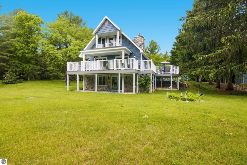 Beautiful home with Torch Lake access between Elk Rapids and - photo 47