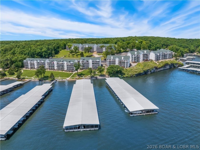 Turnkey luxury and breathtaking lakefront views await in this - photo 54