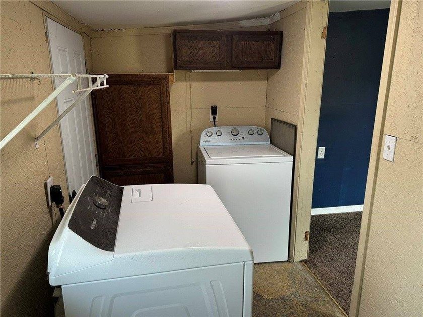 Welcome to this charming ranch-style home in Oswego, NY, ideally - photo 13
