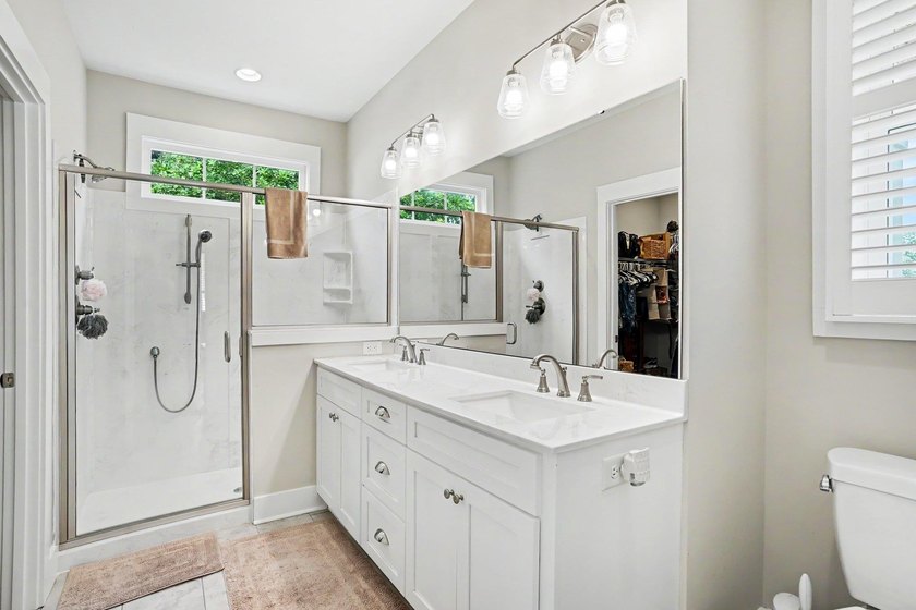 Better-Than-New Custom Home with Extensive Upgrades in the Heart - photo 14