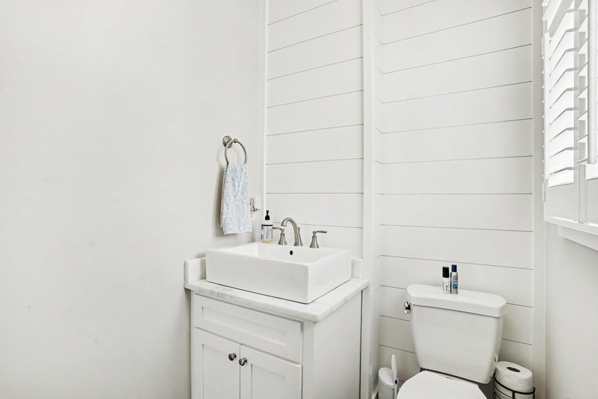 Better-Than-New Custom Home with Extensive Upgrades in the Heart - photo 25