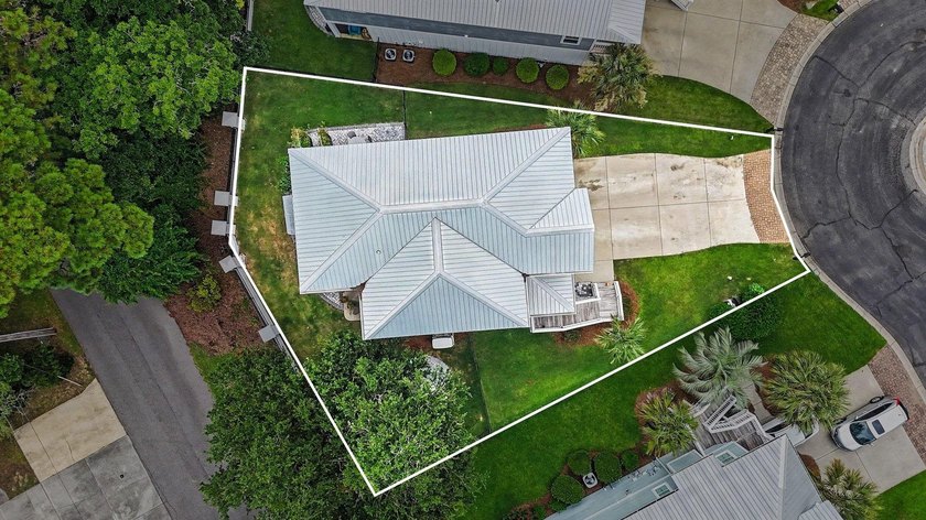Better-Than-New Custom Home with Extensive Upgrades in the Heart - photo 37