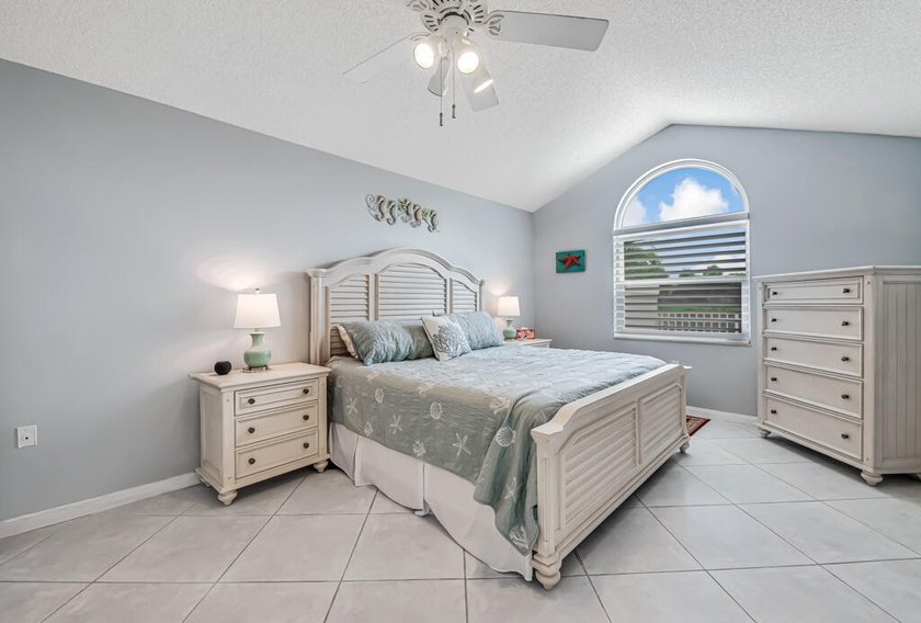 Enjoy sweeping views of Golf Course perfect for golf enthusiasts - photo 22
