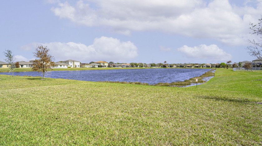 Beautiful updated 4 bedroom home in a gated community. New - photo 27