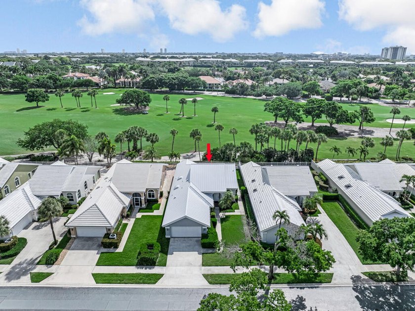 Enjoy sweeping views of Golf Course perfect for golf enthusiasts - photo 48