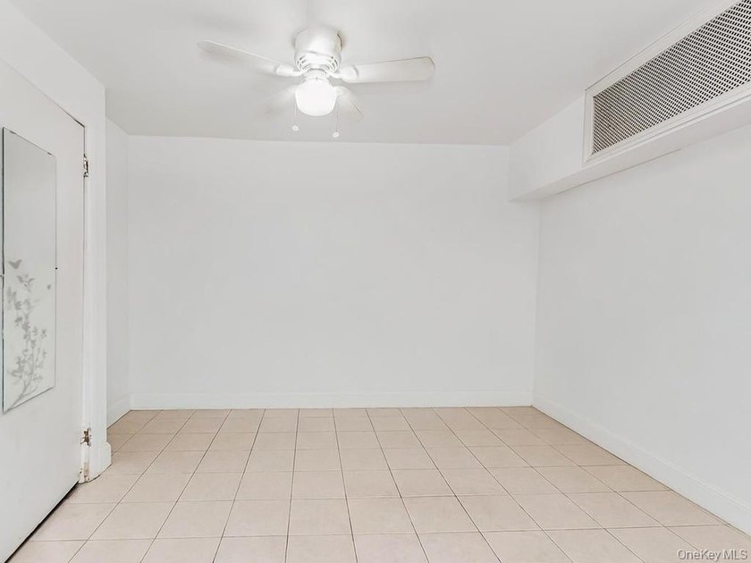 Welcome to 1858 Phelan Place in the Morris Heights section of - photo 25