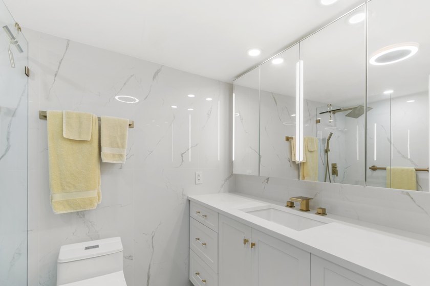 Wake up just steps from the Atlantic in this exquisite 2-bedroom - photo 31