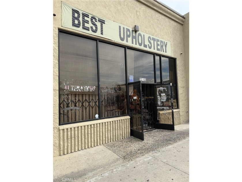 ***Must Sell!***An Excellent Opportunity to Own Your Own - photo 2