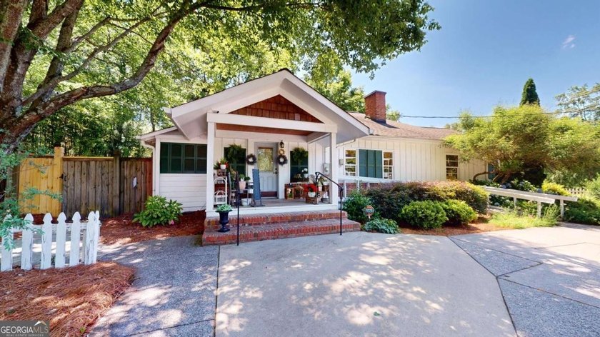 Unlock the potential of this exceptional commercial property - photo 3