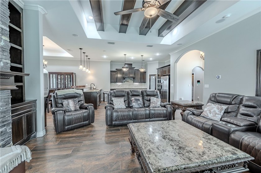 Discover luxury living in this beautifully designed 4-bedroom - photo 6