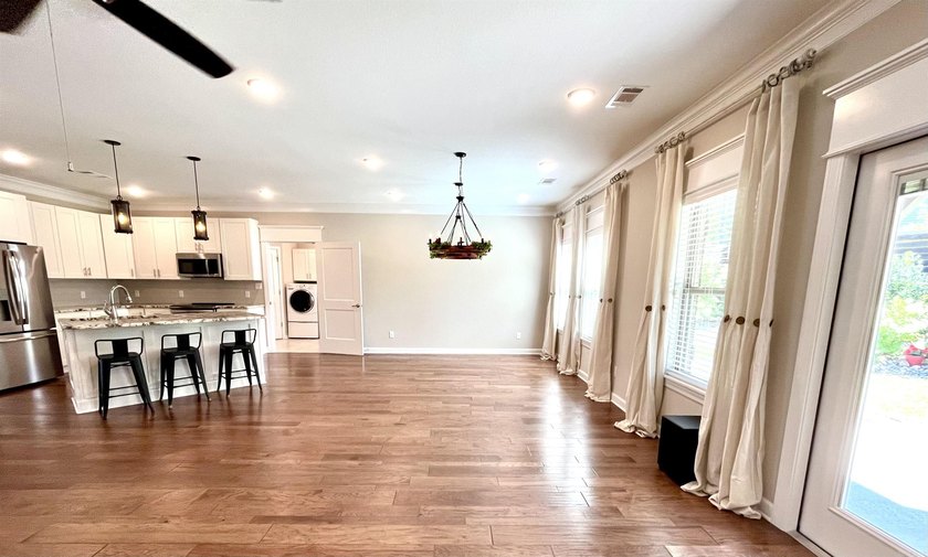 This beautifully maintained home is *move in ready* and offers - photo 23