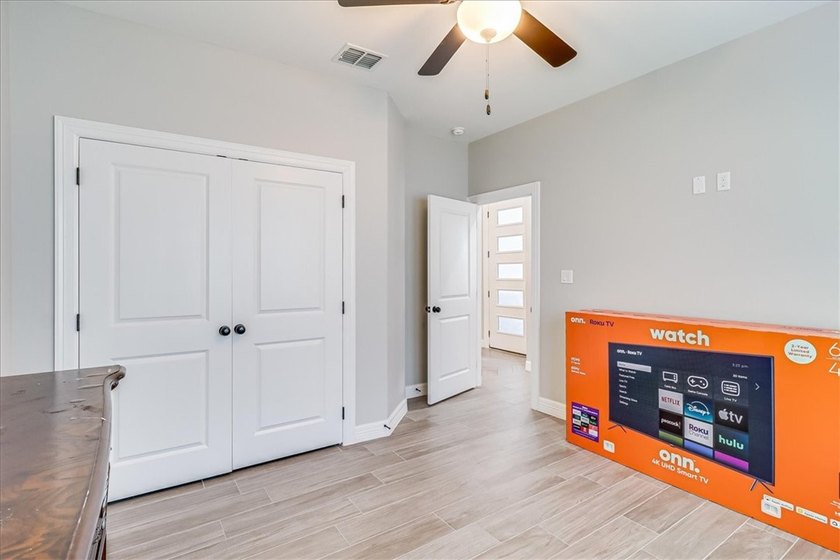 Now here is your chance to move-into this.... Beautiful Home - photo 34