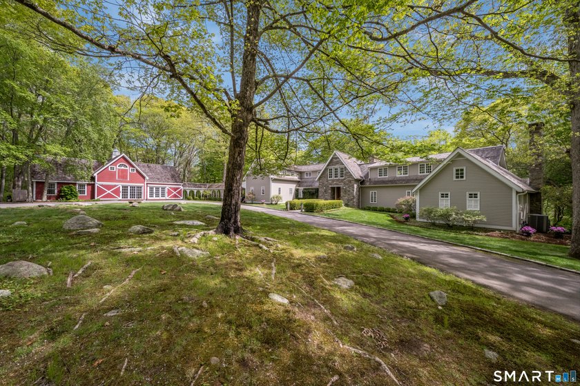 Welcome to 150 Joshuatown Road in Lyme, a stunning, custom built - photo 3