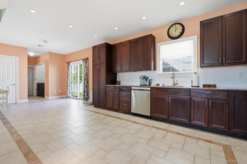 Welcome to 5 Butler Street, located in the highly desirable - photo 6
