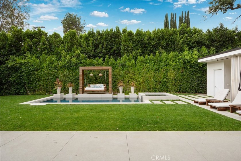 South of the Boulevard in one of Encino's most coveted enclaves - photo 11