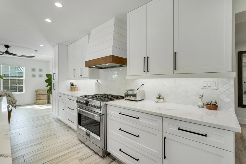 Welcome to a truly exceptional home where timeless design - photo 12