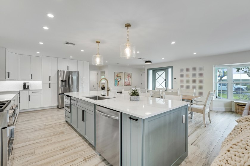 Welcome to a truly exceptional home where timeless design - photo 13