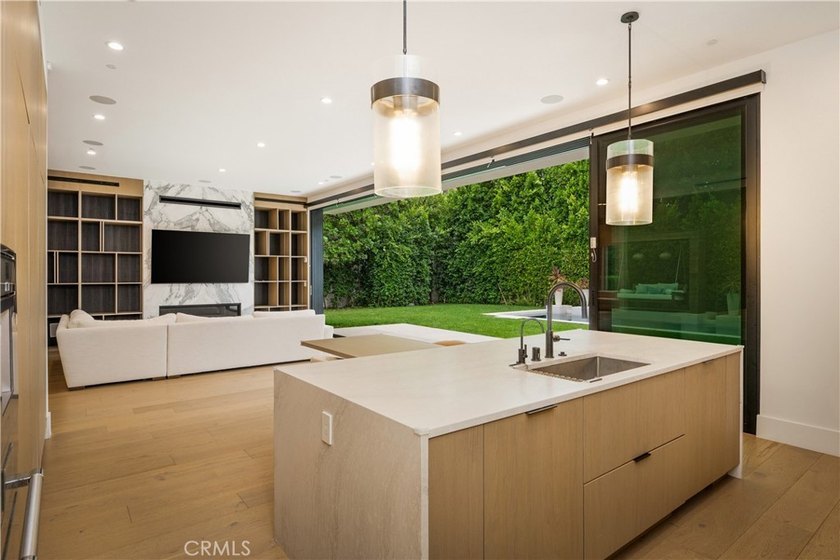 South of the Boulevard in one of Encino's most coveted enclaves - photo 23
