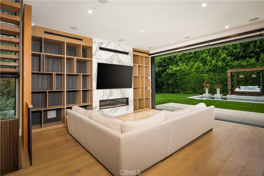 South of the Boulevard in one of Encino's most coveted enclaves - photo 26