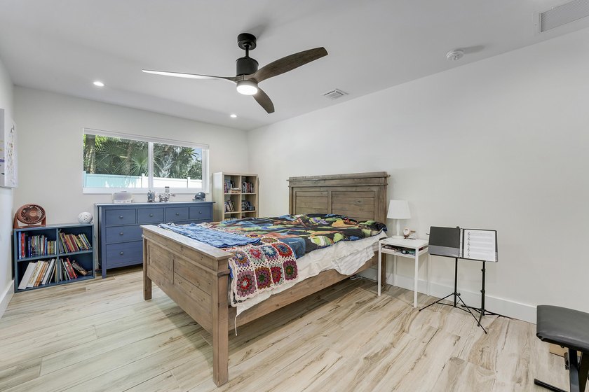 Welcome to a truly exceptional home where timeless design - photo 27