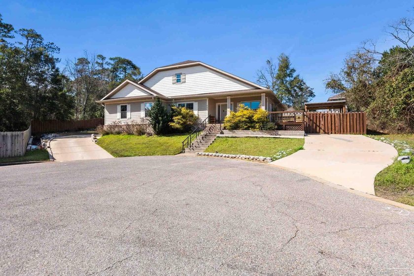Built in 2020 and beautifully maintained, this stunning home is - photo 7