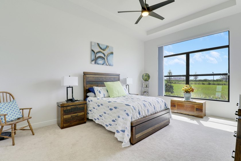 Room for everyone in this 3BR/3BA + bonus room or 4th bedroom - photo 20