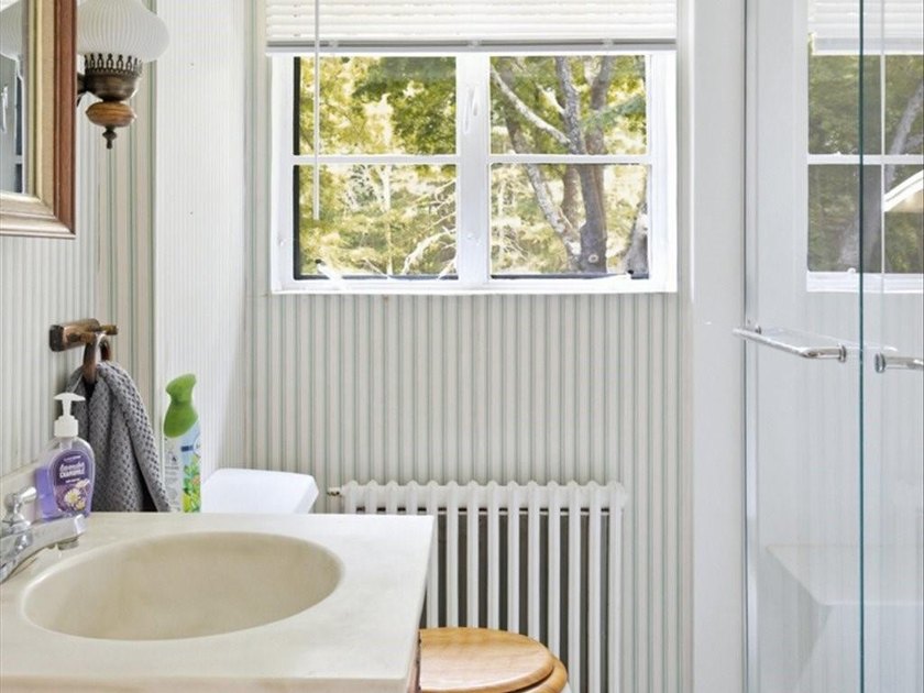This one-owner home offers 2 bedrooms, 1 bathroom, and endless - photo 18