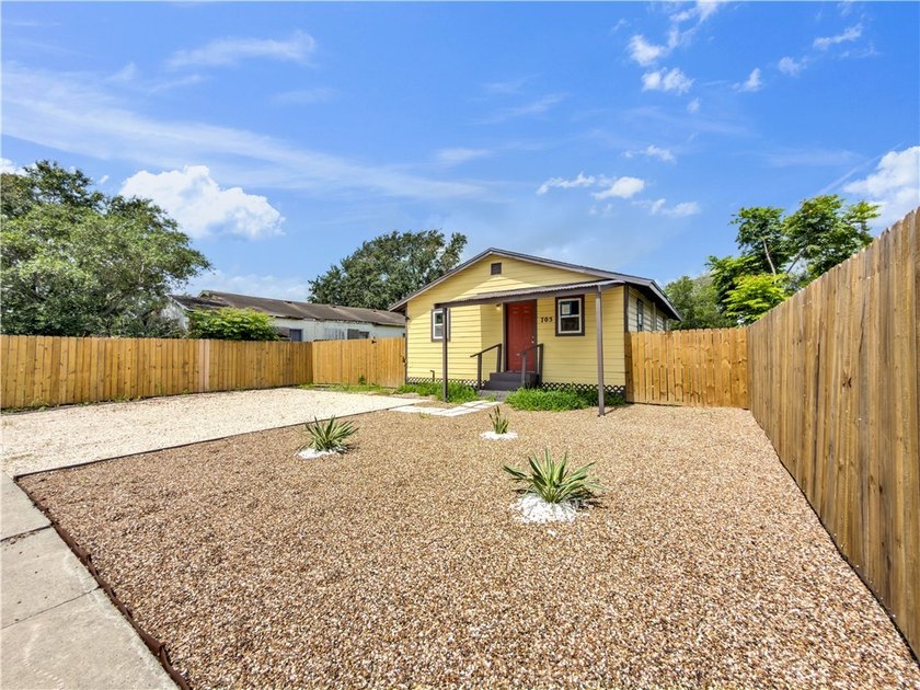 Recently renovated 3-bedroom, 1-bath home on a 0.11-acre lot - photo 5