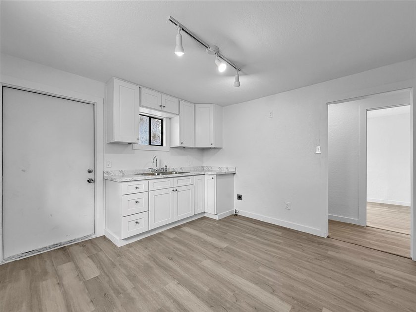 Recently renovated 3-bedroom, 1-bath home on a 0.11-acre lot - photo 9