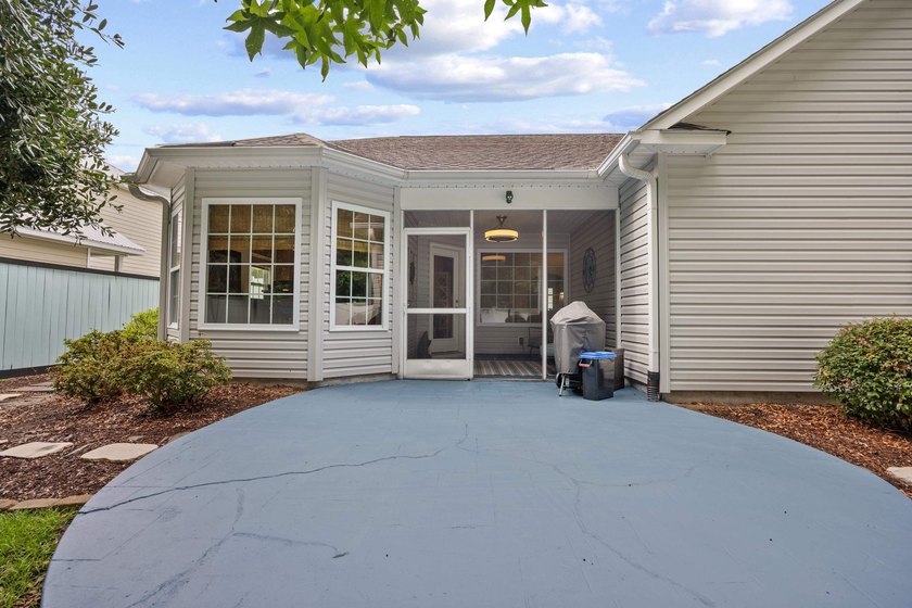 This 3 bed/2 bath charming coastal cottage is nestled within The - photo 33