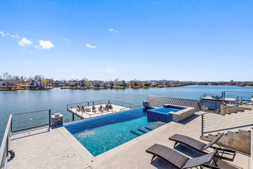 Premier Lake LBJ waterfront living inside the gated Legends - photo 8