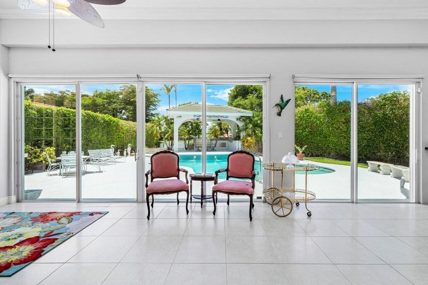 Quality Permeates this Gorgeous Estate, versatile 3-way split - photo 11