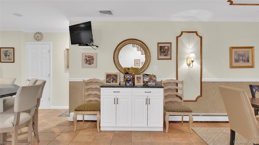 Located in Merrick, this spacious 4 Bedroom, 2.5 Bathroom - photo 12