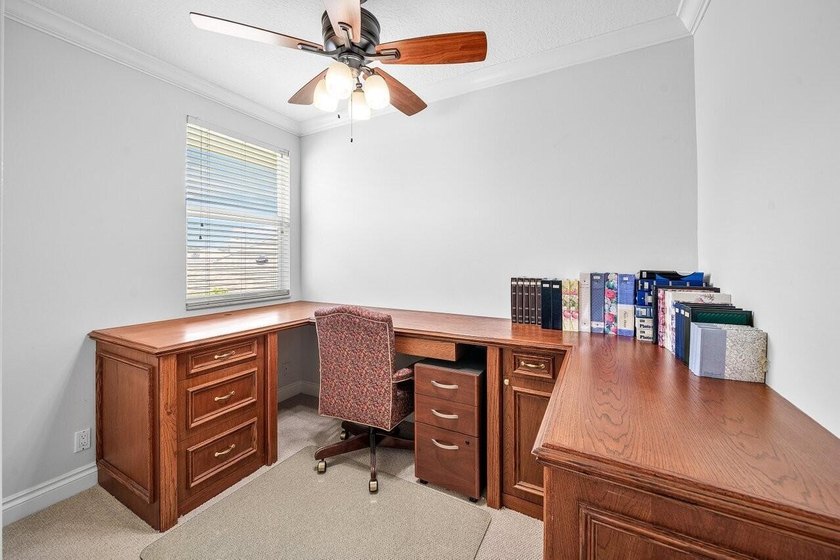 Quality Permeates this Gorgeous Estate, versatile 3-way split - photo 21