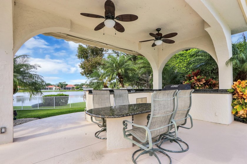 Quality Permeates this Gorgeous Estate, versatile 3-way split - photo 26