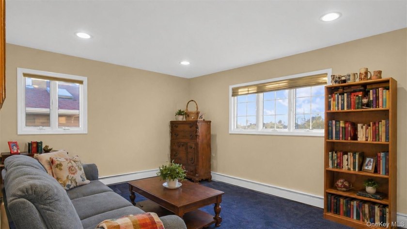 Located in Merrick, this spacious 4 Bedroom, 2.5 Bathroom - photo 32