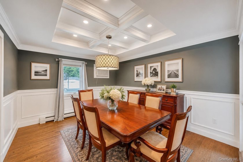 Custom-built and thoughtfully designed, this exceptional home - photo 14