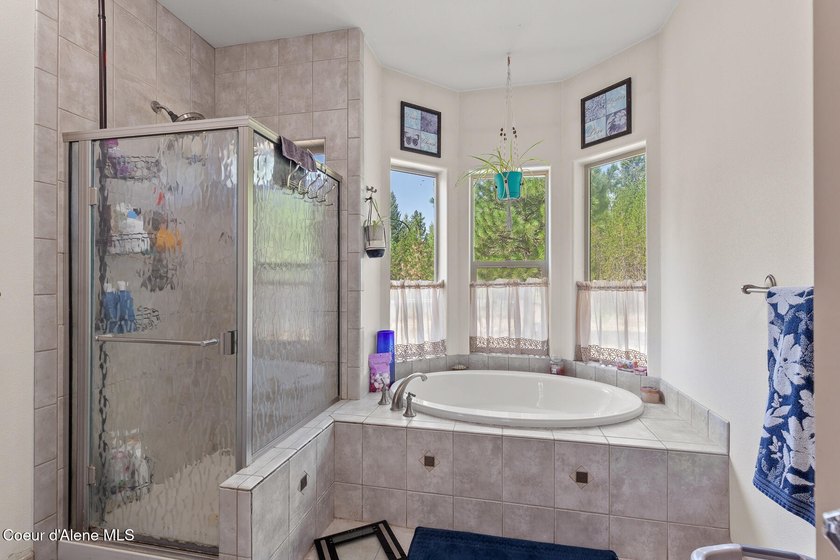 Beautiful 2,738SF Rancher on 9.91 treed, level, horse-friendly - photo 33