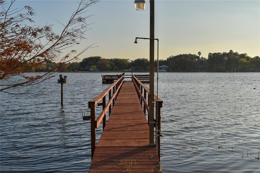 DISCOVER CASUAL, ELEGANT LAKE LIVING WITH THIS BEAUTIFULLY - photo 3