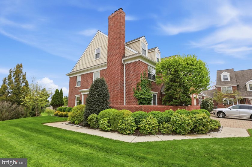 This is the one! Welcome to this beautiful end unit townhome - photo 5