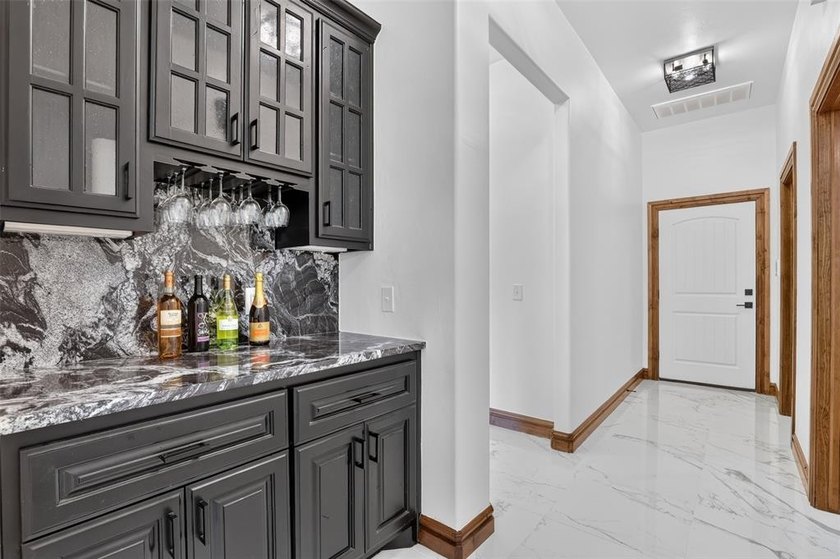 Luxury Waterfront Living in Cascata Falls Perfectly positioned - photo 16