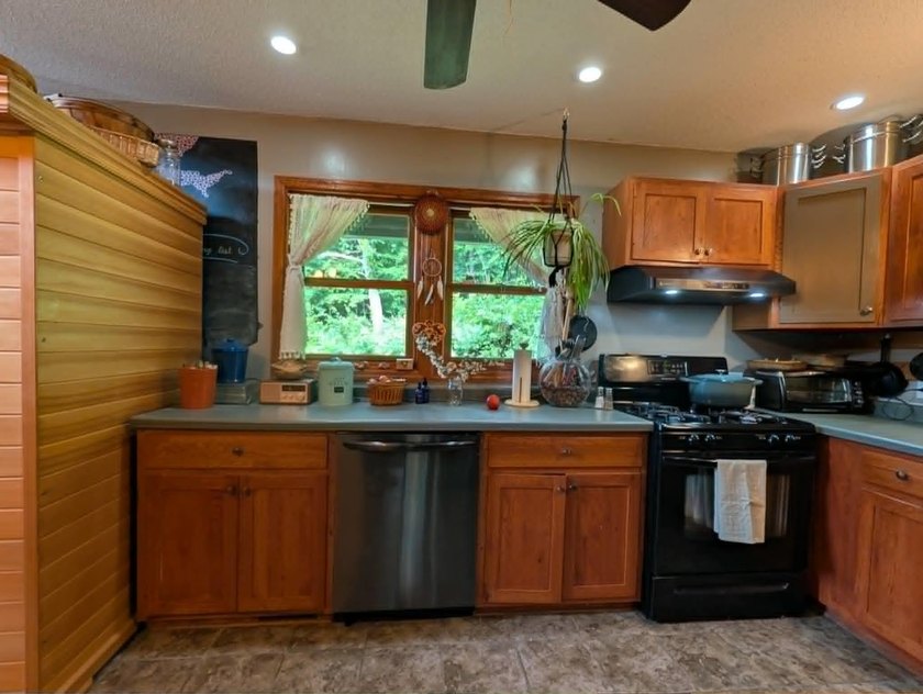 Private A-frame cabin on 3.42 acres + Bear Creek! Located in - photo 17