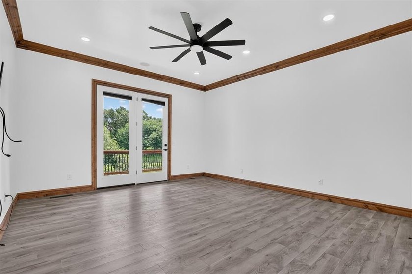Luxury Waterfront Living in Cascata Falls Perfectly positioned - photo 19