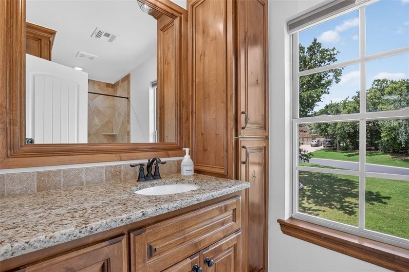 Luxury Waterfront Living in Cascata Falls Perfectly positioned - photo 34