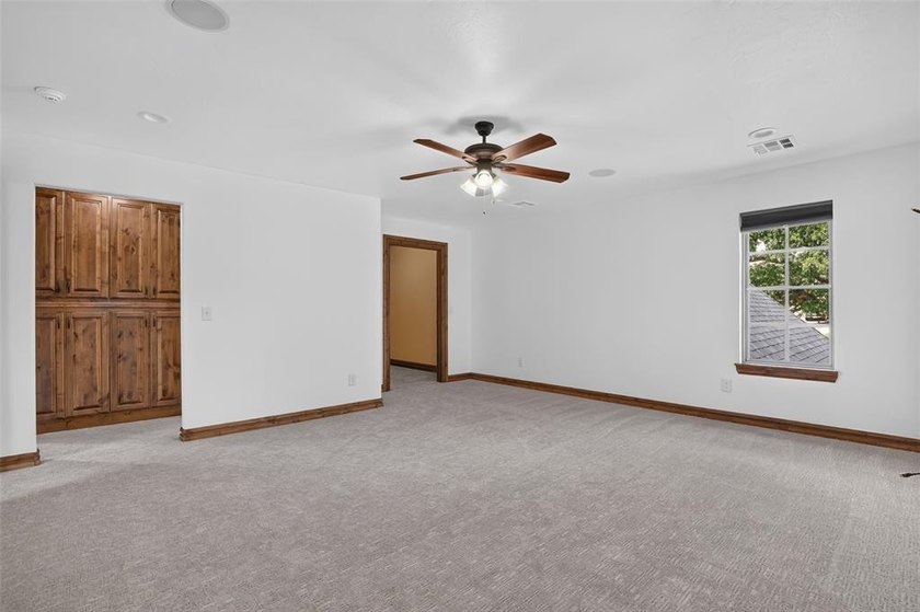 Luxury Waterfront Living in Cascata Falls Perfectly positioned - photo 35