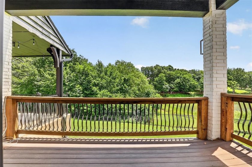Luxury Waterfront Living in Cascata Falls Perfectly positioned - photo 45