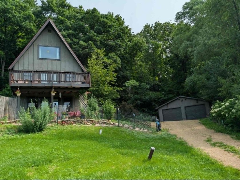 Private A-frame cabin on 3.42 acres + Bear Creek! Located in - photo 48