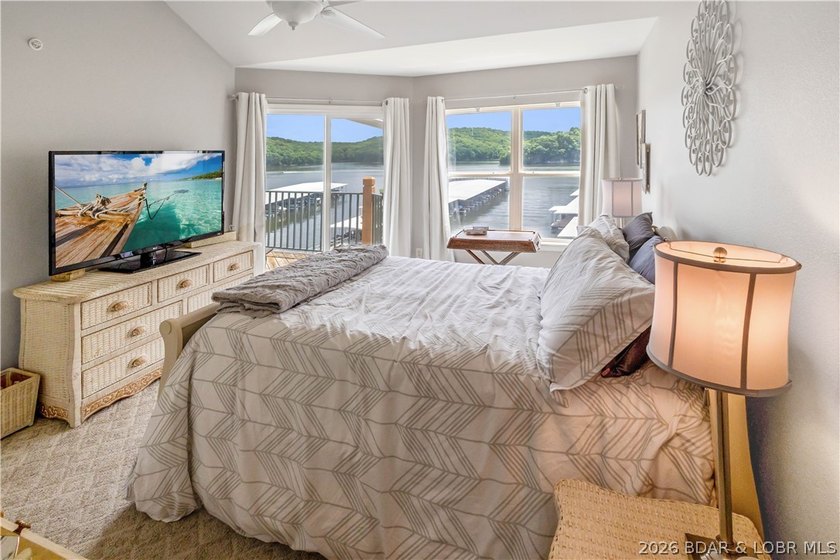 Looking for peaceful relaxation at Lake of the Ozarks, here it - photo 14