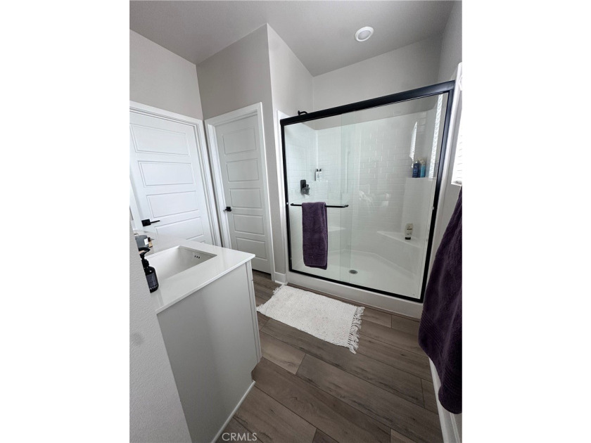 Beautiful newer construction, just 2 years old, featuring all - photo 17